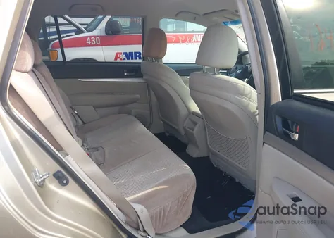 2010 Subaru Outback 2.5I Premium z USA, uszkodzony, nr VIN 4S4BRBCC3A3382746